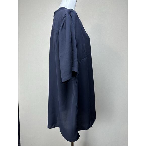 Lands' End Women's 24W Navy Blue 100% Polyester Short Sleeves Hidden Buttons - Picture 4 of 16